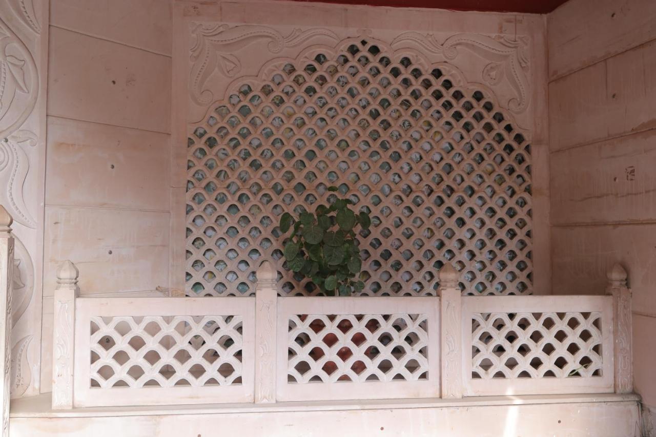 Hotel Vivek Continental قاليور المظهر الخارجي الصورة