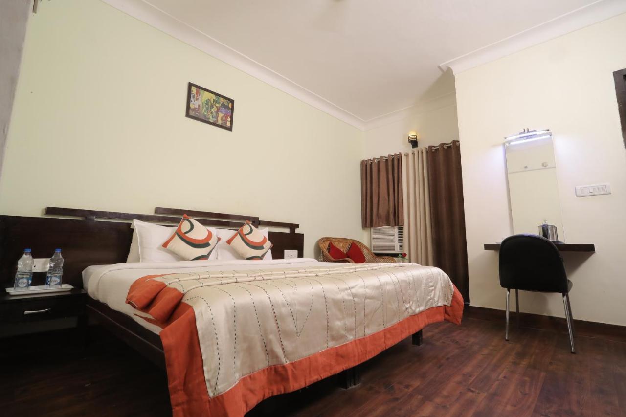 Hotel Vivek Continental قاليور المظهر الخارجي الصورة